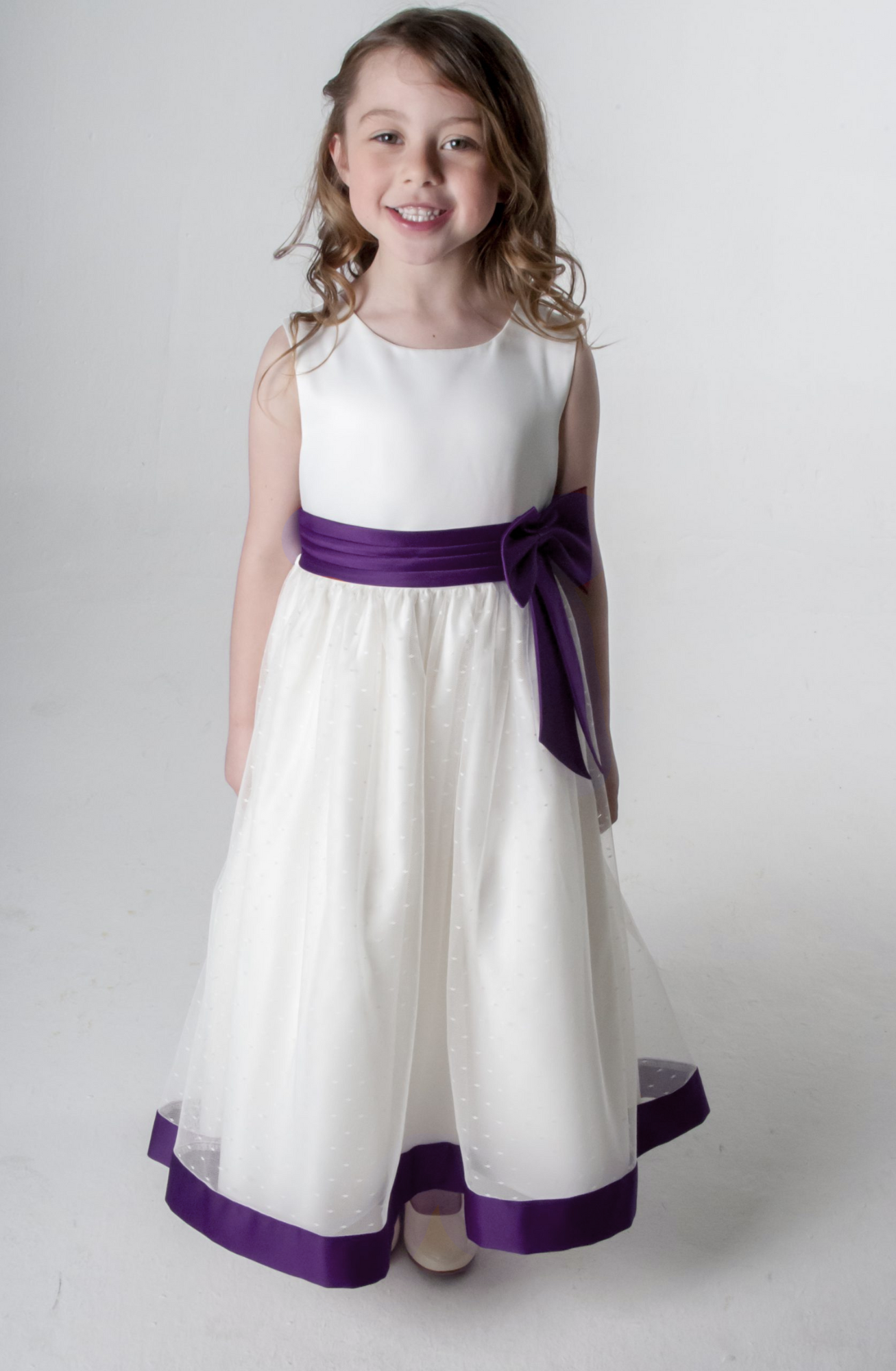Robe Fille Jeune Violette à Volants - Taille 5 - Genou - Manches Courtes - Occasion Très Bon État